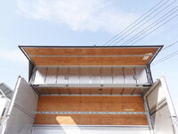 いすゞフォワードアルミウイング中型（4t）[写真13]