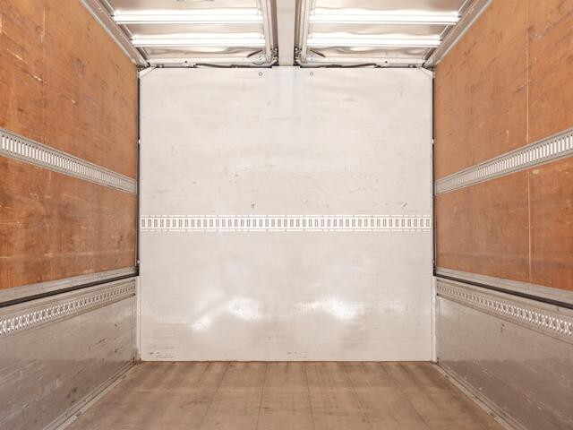 いすゞフォワードアルミウイング中型（4t）[写真13]