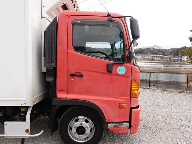 日野レンジャー冷凍車（冷蔵車）中型（4t）[写真04]