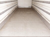 三菱ふそうファイターアルミバン増トン（6t・8t）[写真11]