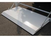 三菱ふそうキャンター平ボディ小型（2t・3t）[写真16]