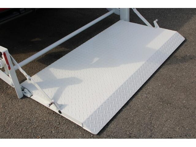 三菱ふそうキャンター平ボディ小型（2t・3t）[写真19]