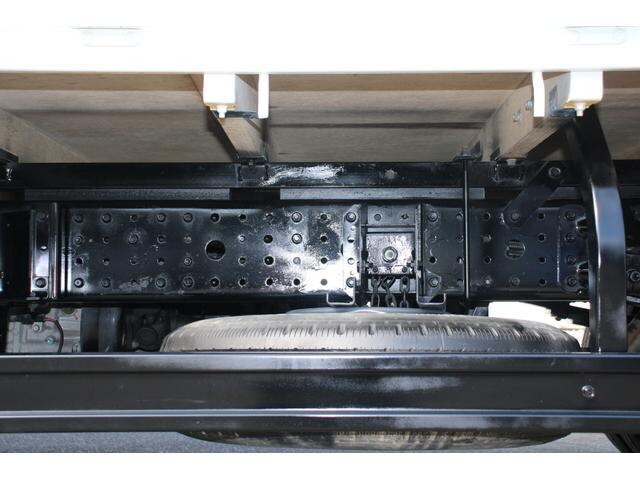 三菱ふそうキャンター平ボディ小型（2t・3t）[写真28]