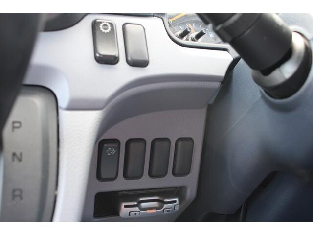 三菱ふそうキャンター平ボディ小型（2t・3t）[写真34]