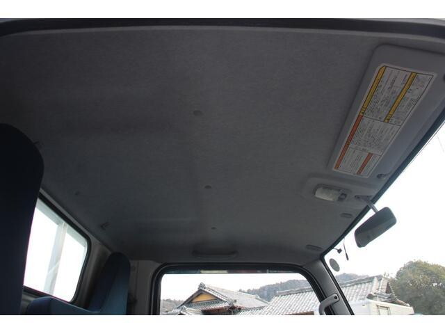 三菱ふそうキャンター平ボディ小型（2t・3t）[写真37]
