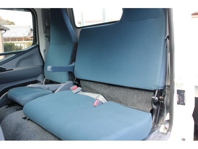 三菱ふそうキャンター平ボディ小型（2t・3t）[写真38]