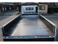 日野デュトロ平ボディ小型（2t・3t）[写真11]