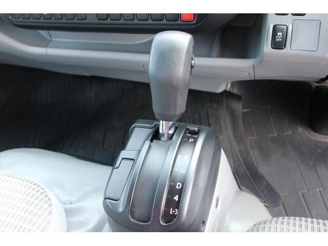 日野デュトロ平ボディ小型（2t・3t）[写真30]