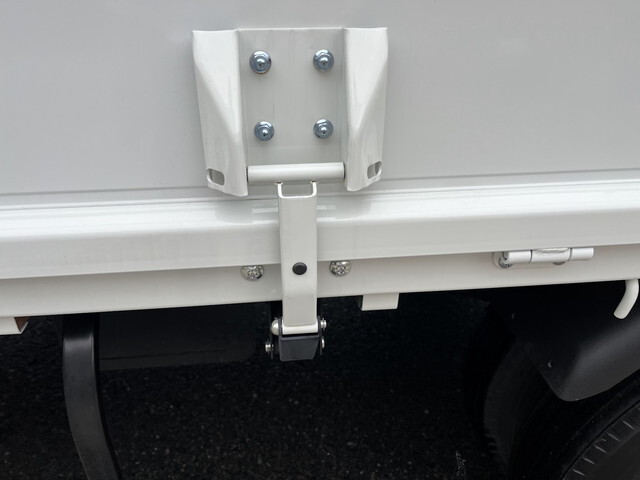 三菱ふそうキャンタークレーン4段小型（2t・3t）[写真11]