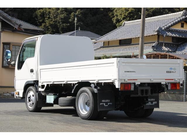 いすゞエルフ平ボディ小型（2t・3t）[写真02]