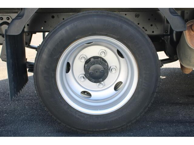 いすゞエルフ平ボディ小型（2t・3t）[写真25]