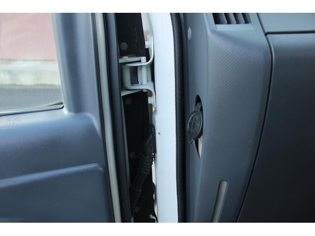 いすゞエルフ平ボディ小型（2t・3t）[写真37]