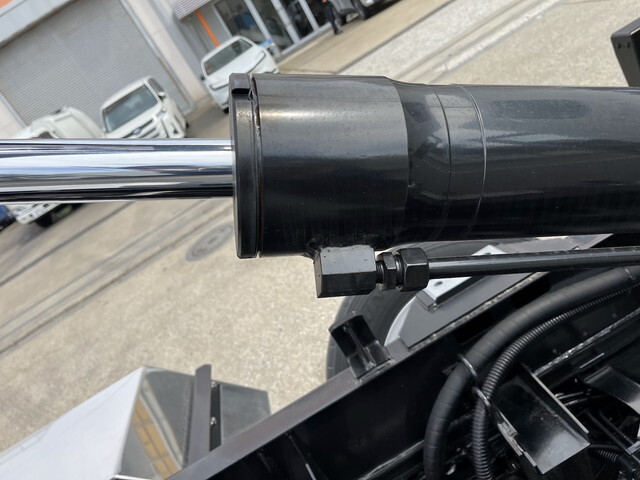 三菱ふそうキャンターコンテナ専用車小型（2t・3t）[写真18]