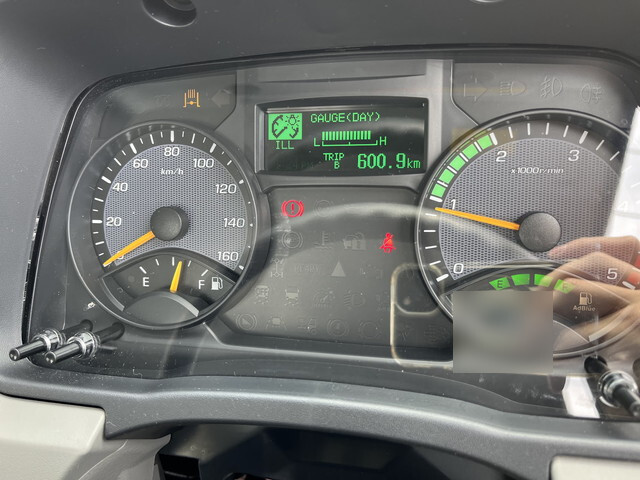 三菱ふそうキャンターコンテナ専用車小型（2t・3t）[写真23]