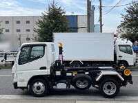 三菱ふそうキャンターコンテナ専用車小型（2t・3t）[写真09]
