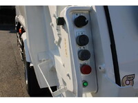 いすゞフォワードパッカー車（塵芥車）増トン（6t・8t）[写真12]