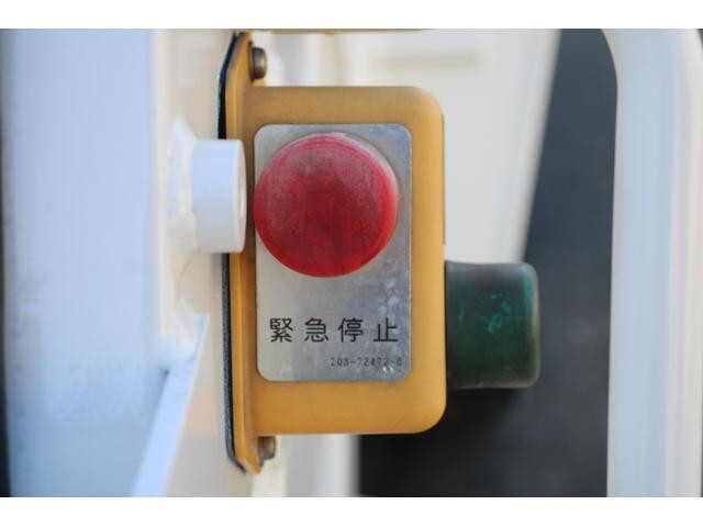 いすゞフォワードパッカー車（塵芥車）増トン（6t・8t）[写真16]