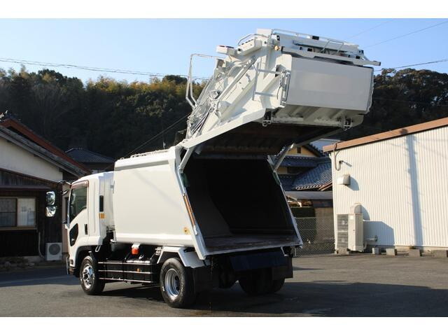 いすゞフォワードパッカー車（塵芥車）増トン（6t・8t）[写真21]