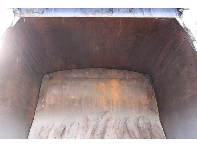 いすゞフォワードパッカー車（塵芥車）増トン（6t・8t）[写真24]