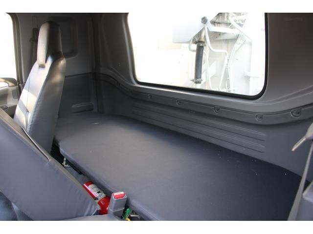 いすゞフォワードパッカー車（塵芥車）増トン（6t・8t）[写真35]