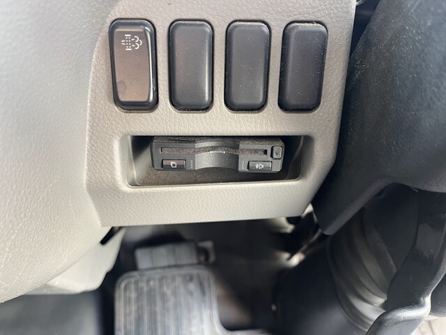 三菱ふそうキャンター高所作業車小型（2t・3t）[写真31]