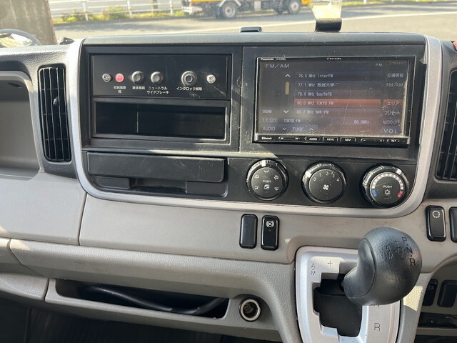 三菱ふそうキャンター高所作業車小型（2t・3t）[写真32]