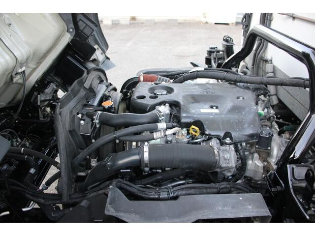 いすゞエルフ冷凍車（冷蔵車）小型（2t・3t）[写真10]