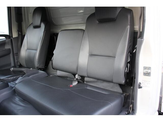 いすゞエルフ冷凍車（冷蔵車）小型（2t・3t）[写真31]