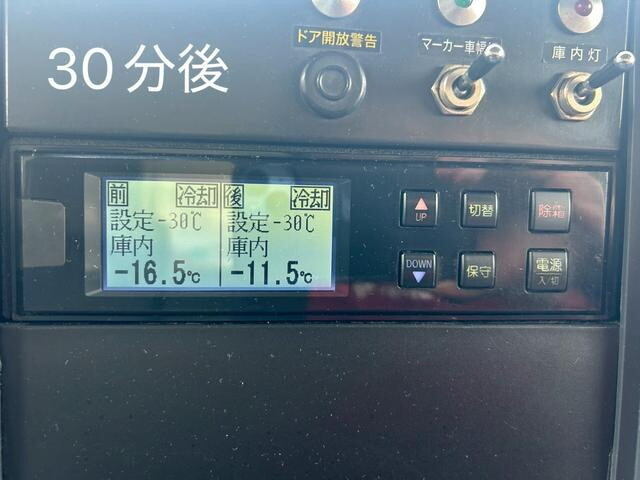 いすゞエルフ冷凍車（冷蔵車）小型（2t・3t）[写真37]