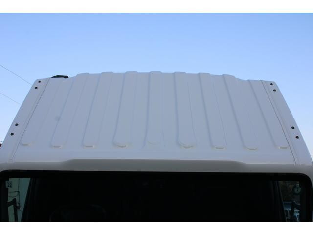 いすゞエルフ冷凍車（冷蔵車）小型（2t・3t）[写真09]