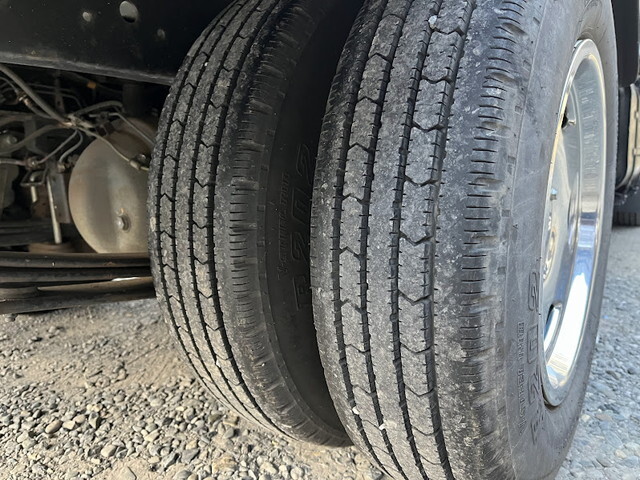 日野デュトロ平ボディ小型（2t・3t）[写真11]