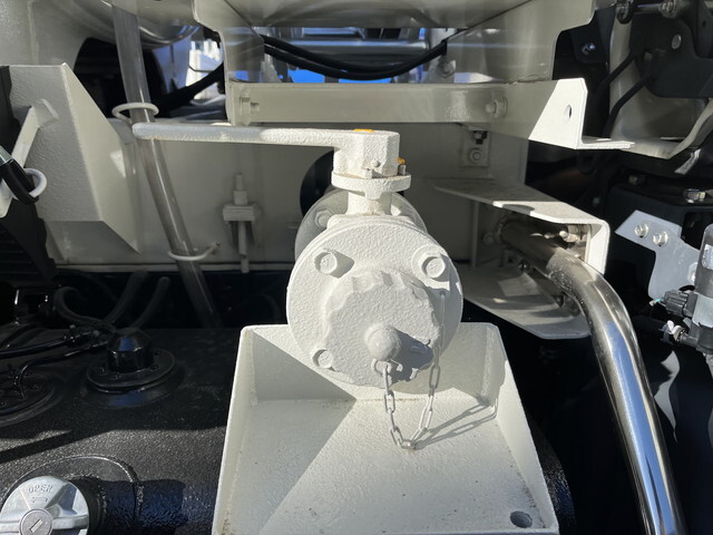 日野デュトロタンク車（タンクローリー）小型（2t・3t）[写真12]