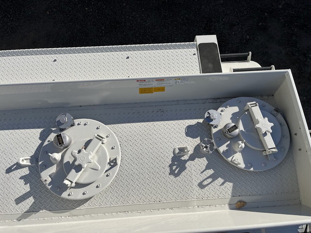 日野デュトロタンク車（タンクローリー）小型（2t・3t）[写真21]