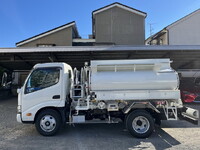 日野デュトロタンク車（タンクローリー）小型（2t・3t）[写真06]