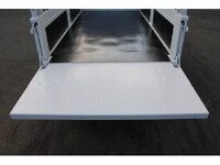 いすゞエルフ平ボディ小型（2t・3t）[写真18]