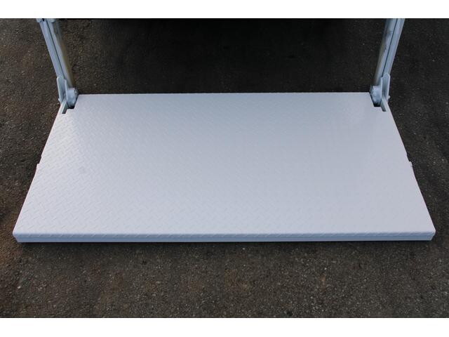 いすゞエルフ平ボディ小型（2t・3t）[写真18]