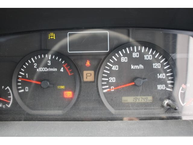 いすゞエルフ平ボディ小型（2t・3t）[写真28]