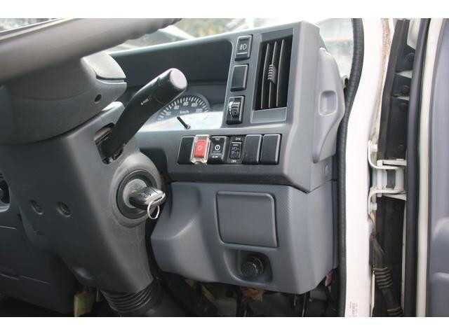 いすゞエルフ平ボディ小型（2t・3t）[写真30]