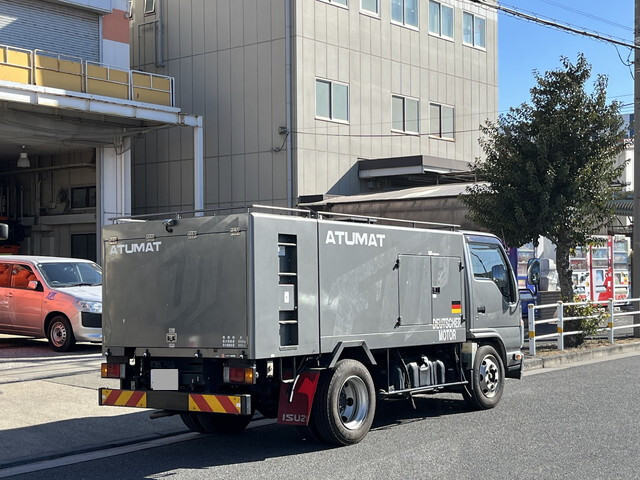 いすゞエルフ高圧洗浄車小型（2t・3t）[写真04]