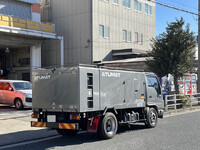 いすゞエルフ高圧洗浄車小型（2t・3t）[写真05]