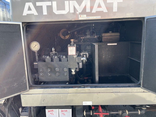 いすゞエルフ高圧洗浄車小型（2t・3t）[写真09]