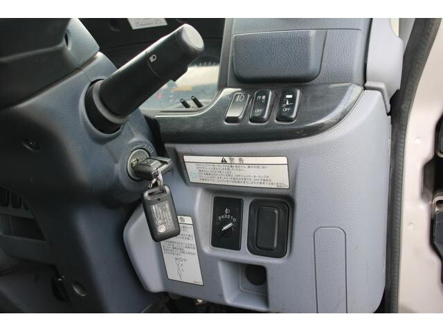 三菱ふそうキャンターダブルキャブ（Wキャブ）小型（2t・3t）[写真25]