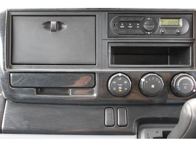 三菱ふそうキャンターダブルキャブ（Wキャブ）小型（2t・3t）[写真31]