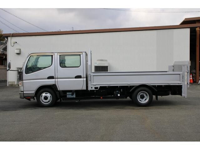 三菱ふそうキャンターダブルキャブ（Wキャブ）小型（2t・3t）[写真06]