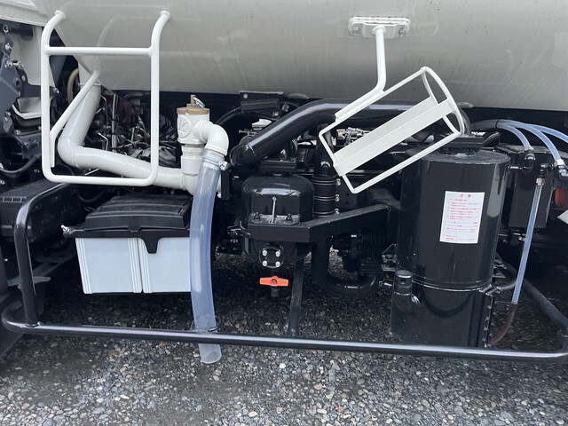 日野デュトロバキュームカー小型（2t・3t）[写真06]