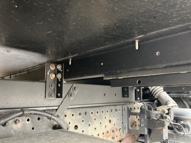 いすゞエルフ冷凍車（冷蔵車）小型（2t・3t）[写真23]