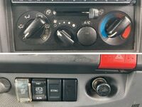 いすゞエルフ冷凍車（冷蔵車）小型（2t・3t）[写真38]