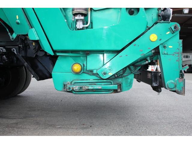 UDトラックスコンドルパッカー車（塵芥車）増トン（6t・8t）[写真23]