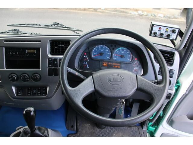 UDトラックスコンドルパッカー車（塵芥車）増トン（6t・8t）[写真30]