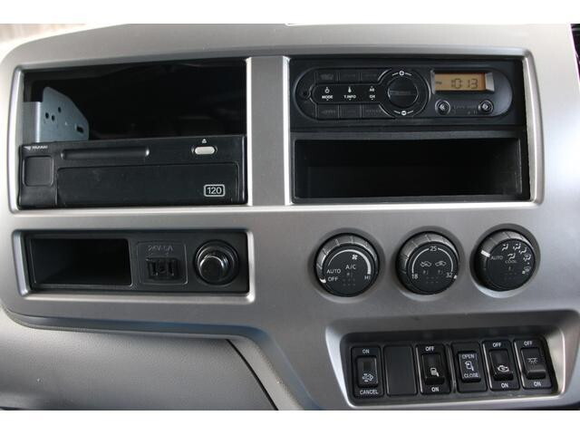 UDトラックスコンドルパッカー車（塵芥車）増トン（6t・8t）[写真32]